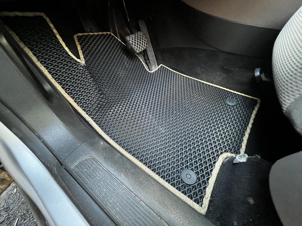 Килимки в салон EVA з 3Д лапою для Volkswagen Passat В6 2005-2010 рр. (2430613152) Килимки в салон EVA з 3Д лапою для Volkswagen Passat В6 2005-2010 рр. (2430613152)