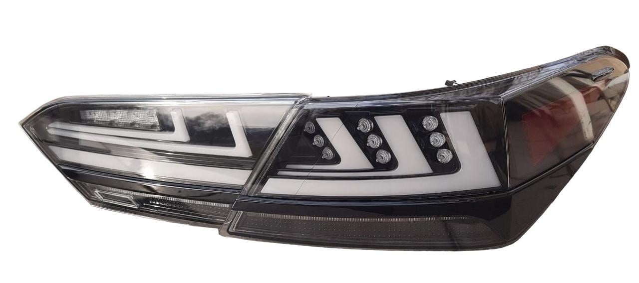 Автомобильные фонари задние Toyota Camry V70 (2069129963)