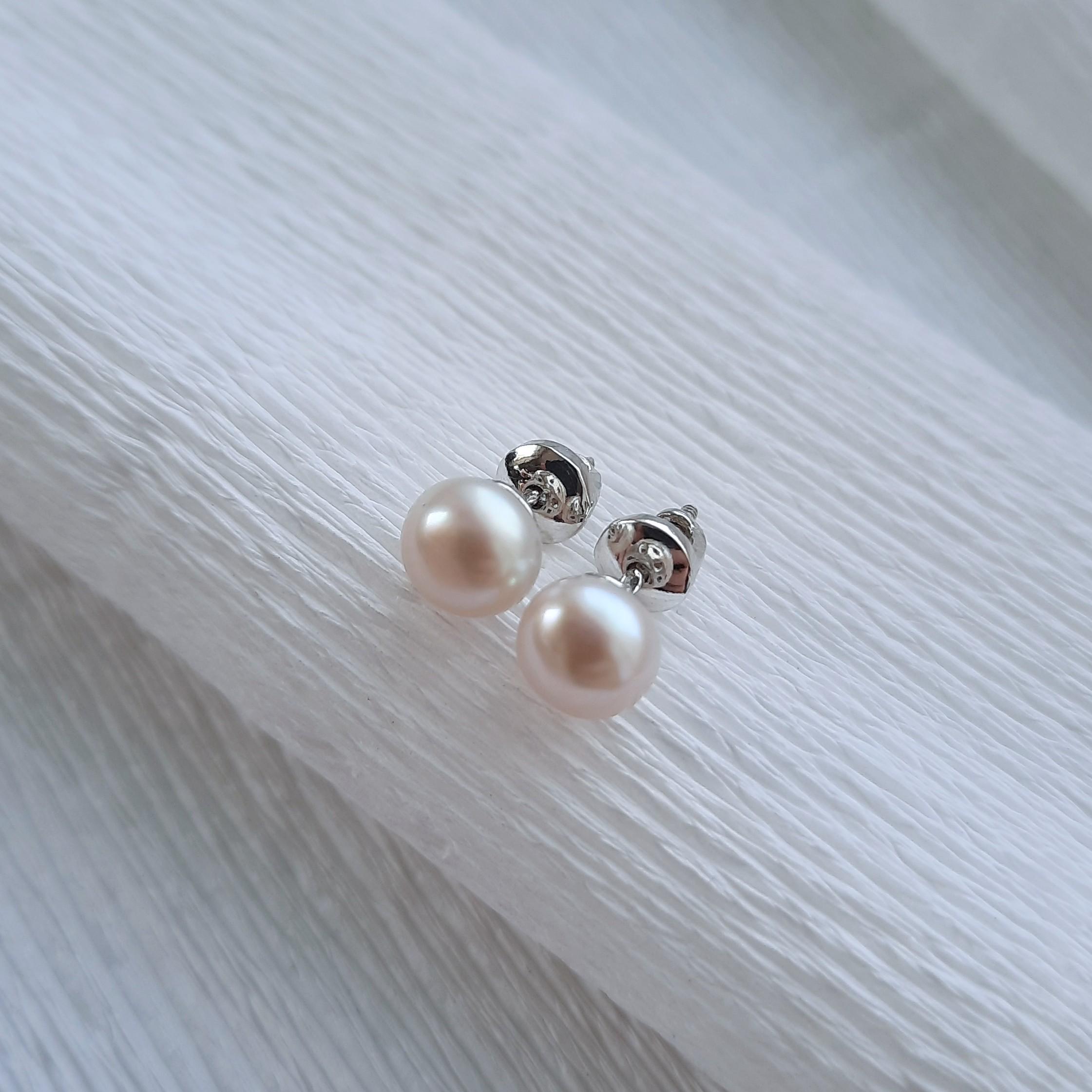 Серебряные серьги пусеты с жемчугом Маргарита - фото 3