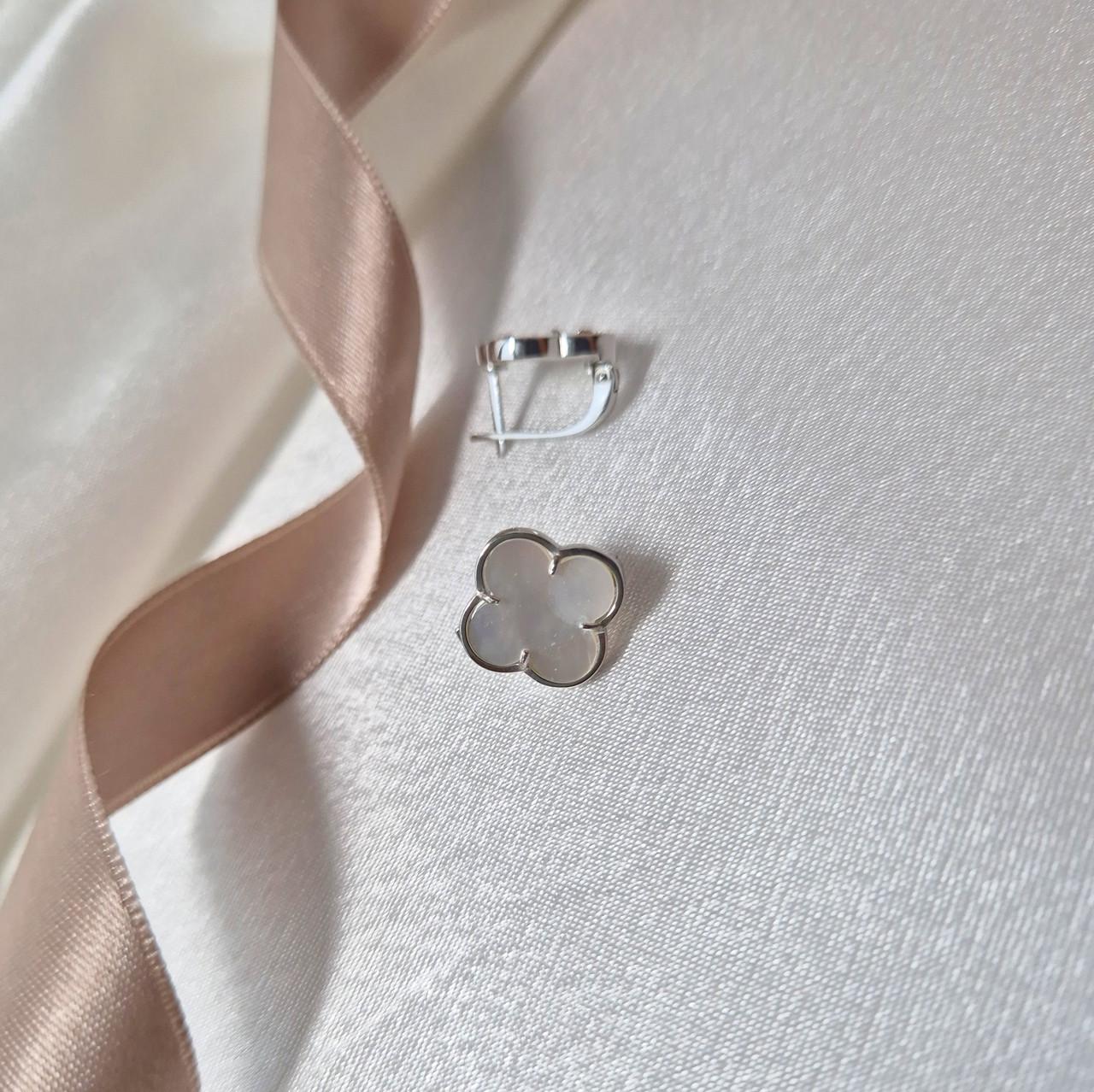 Срібні сережки Конюшина з Перламутром срібло 925 проби Родоване 1666с 2.65г (1666с Перламутр) - фото 5