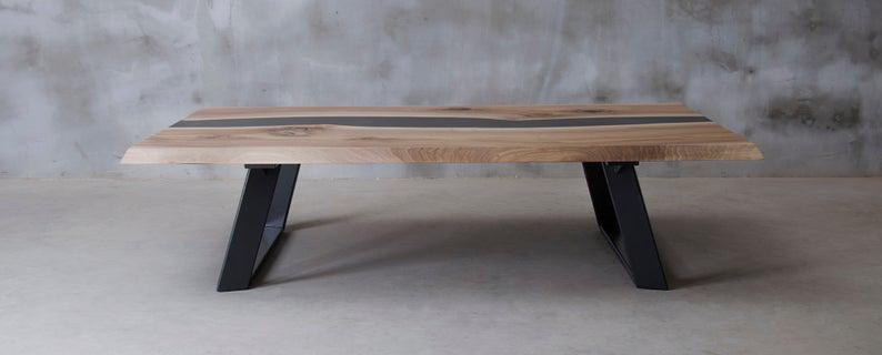 Стіл журнальний річка Детройт дизайнерський з чорної епоксидної смоли та масиву горіха 800х500х480 мм - фото 5 Стіл журнальний річка Детройт дизайнерський з чорної епоксидної смоли та масиву горіха 800х500х480 мм - фото 5