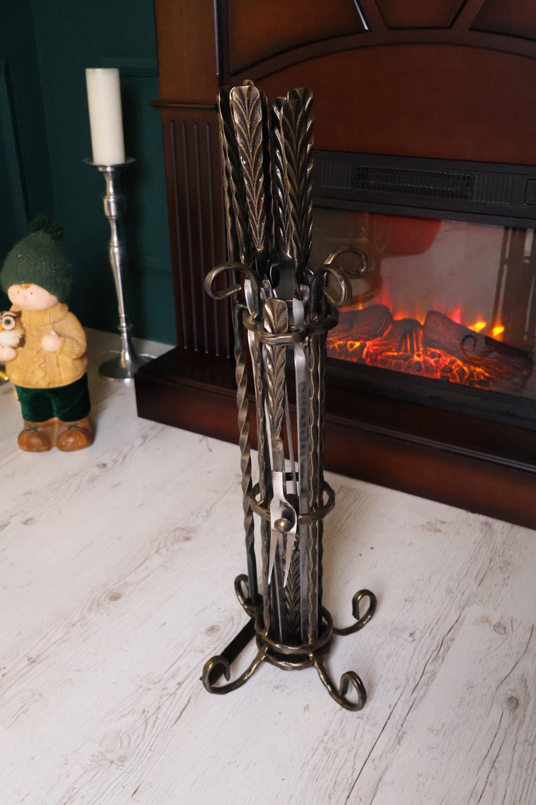 Набор шампуров Перо ручной работы на подставке кованых