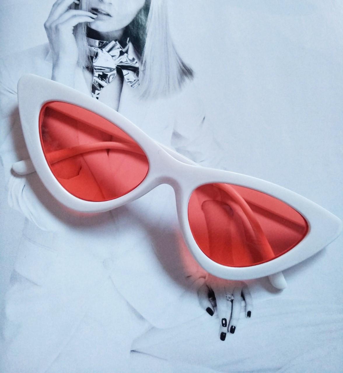 Окуляри трикутні сонцезахисні Котяче око Білий/Помаранчевий