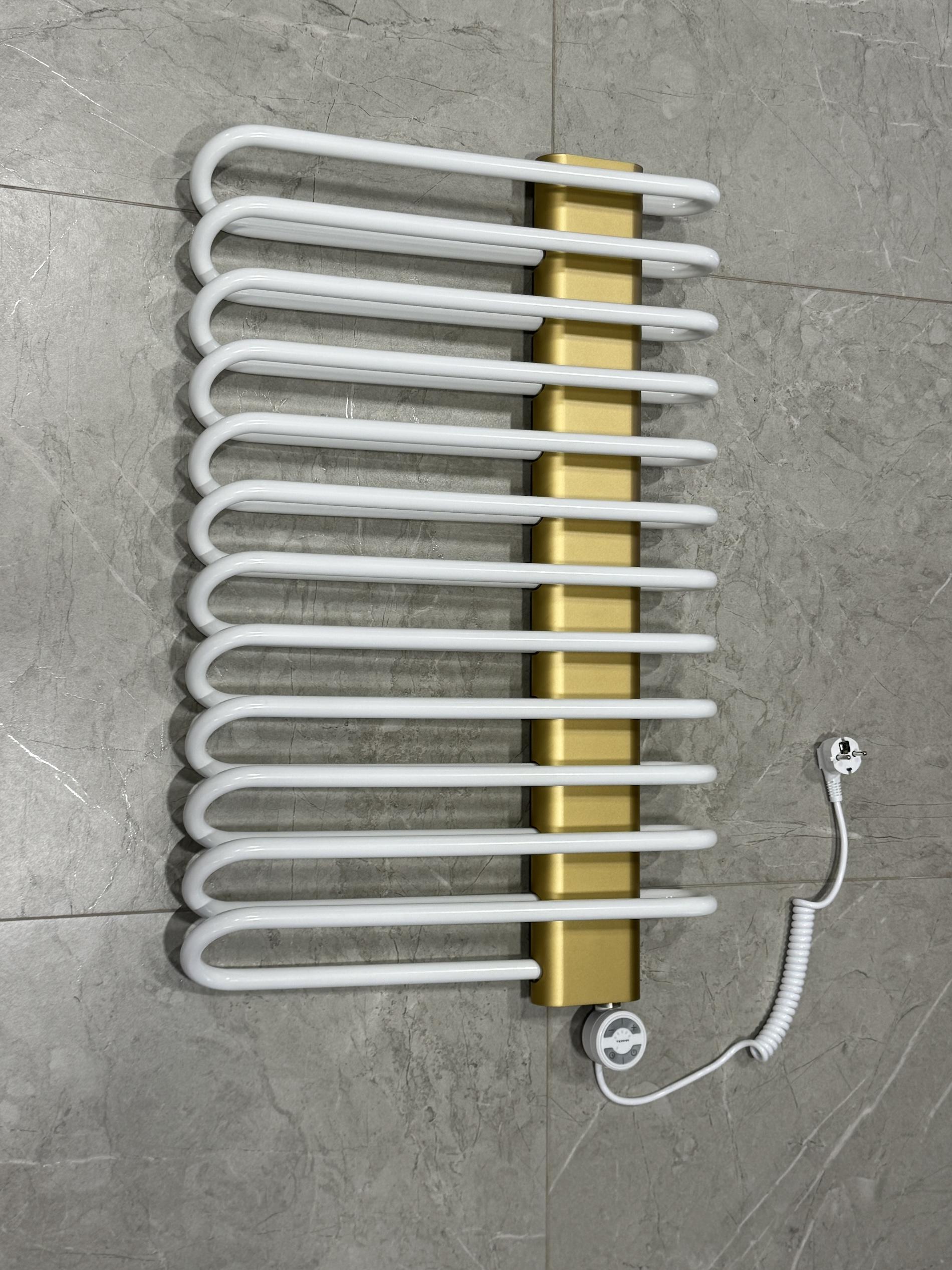 Полотенцесушитель электрический Terma Michelle ТЭН MOA 780x500 мм White/Brass (560)