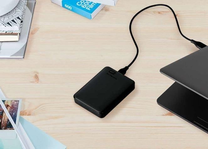Жесткий диск внешний WD HDD 2,5" USB 5.0TB Elements Portable Black (WDBU6Y0050BBK-WESN) - фото 8 Жесткий диск внешний WD HDD 2,5" USB 5.0TB Elements Portable Black (WDBU6Y0050BBK-WESN) - фото 8