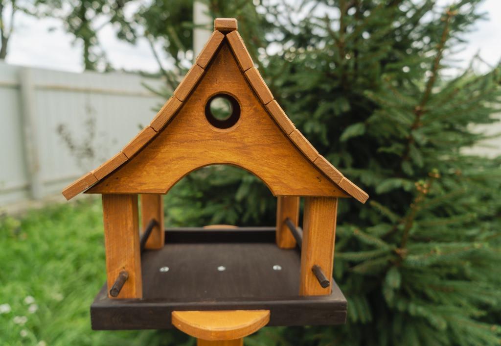 Кормушка для птиц и белок Сакура Коричневый из дерева 28×27×32 см на ножке 135 см - фото 9 Кормушка для птиц и белок Сакура Коричневый из дерева 28×27×32 см на ножке 135 см - фото 9