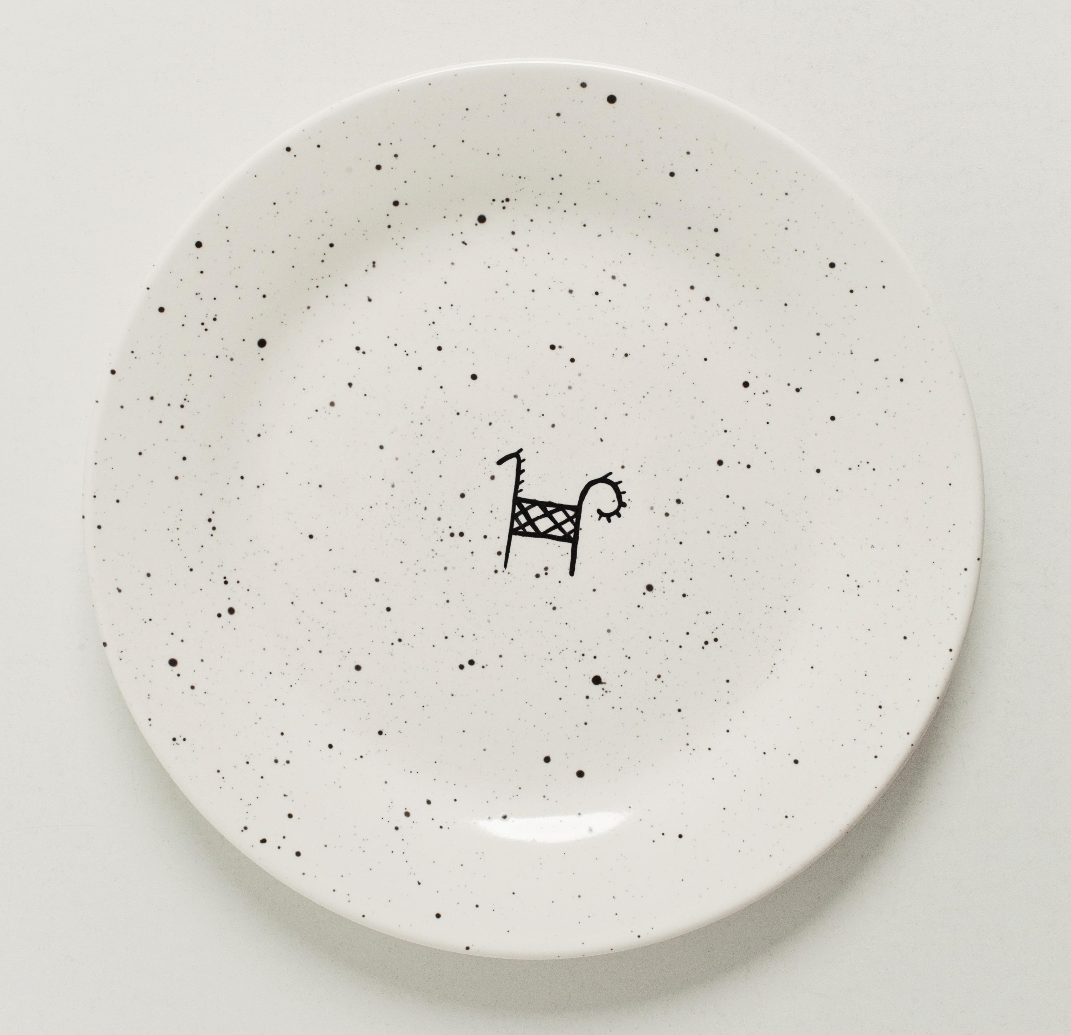 Тарілка обідня порцелянова YAGLYNA Писанкова в крапку з коником 26 см (18367142)