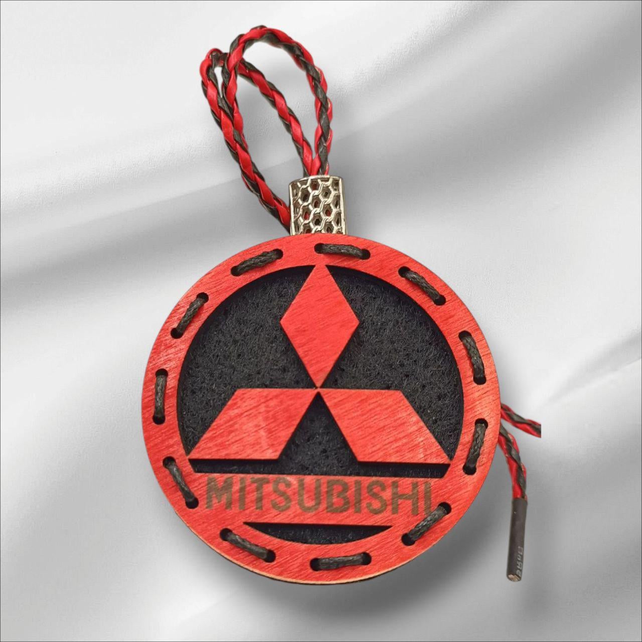 Ароматизатор для авто Mitsubishi из дерева/войлока и аромапарфюм 10 мл (26841496)