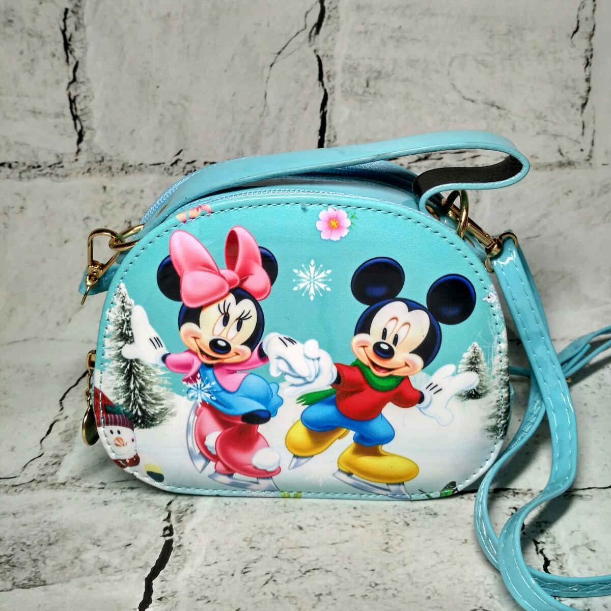 Сумочка дитяча для дівчинки лакова з ремінцем Міккі 15х12х5 см Блакитний (731-10) - фото 1 Сумочка дитяча для дівчинки лакова з ремінцем Міккі 15х12х5 см Блакитний (731-10) - фото 1