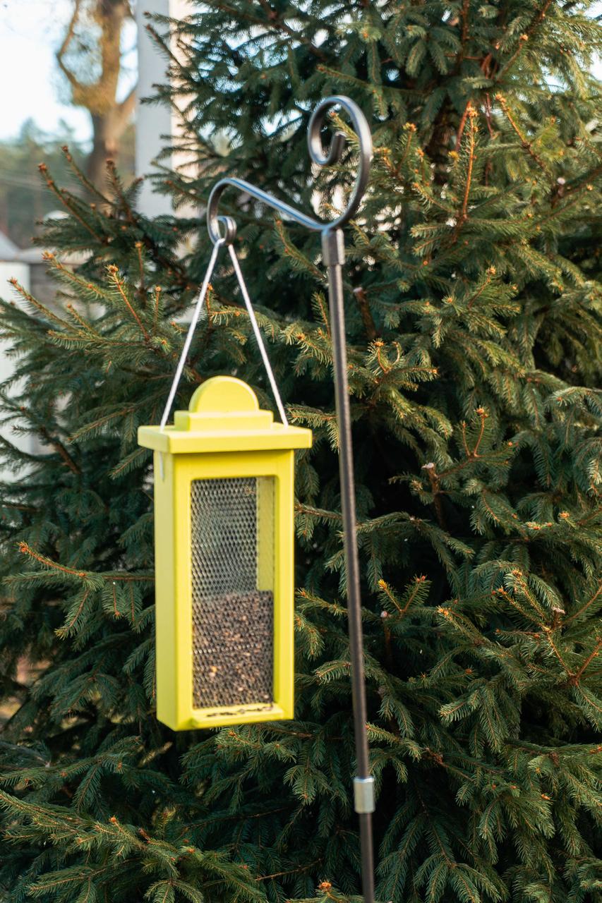 Кормушка для птиц подвесная Эйрен бункерного типа 40х18х11 см из сосновой древесины. - фото 6 Кормушка для птиц подвесная Эйрен бункерного типа 40х18х11 см из сосновой древесины. - фото 6