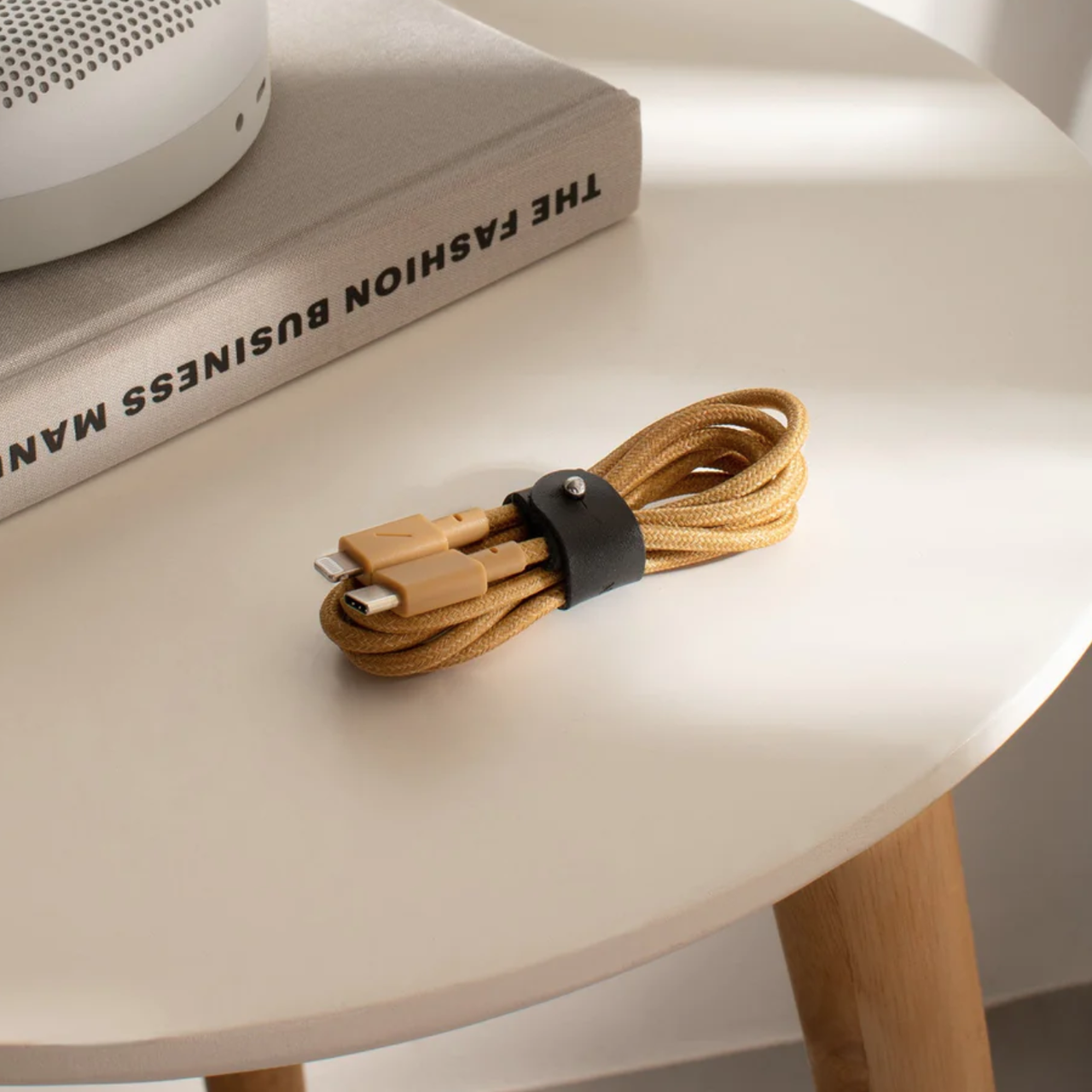 Кабель синхронизации Native Union Belt USB-C-Lightning 1,2 м Kraft (BELT-CL-KFT-2-NP) - фото 3 Кабель синхронизации Native Union Belt USB-C-Lightning 1,2 м Kraft (BELT-CL-KFT-2-NP) - фото 3