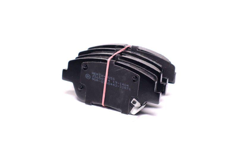 Колодки тормозные передние дисковые Jakoparts J3600314 Hyundai Kia