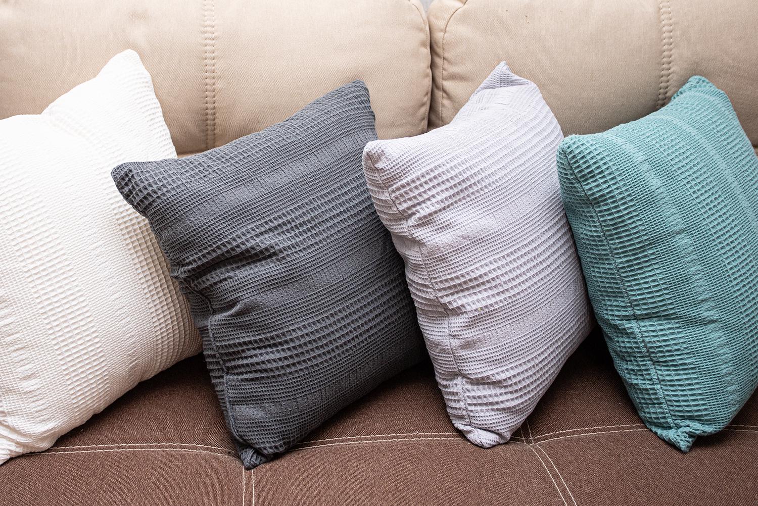 Подушка декоративная Zastelli WAFFLE вафельная ткань 40×40 см Grey (22137) - фото 4 Подушка декоративная Zastelli WAFFLE вафельная ткань 40×40 см Grey (22137) - фото 4