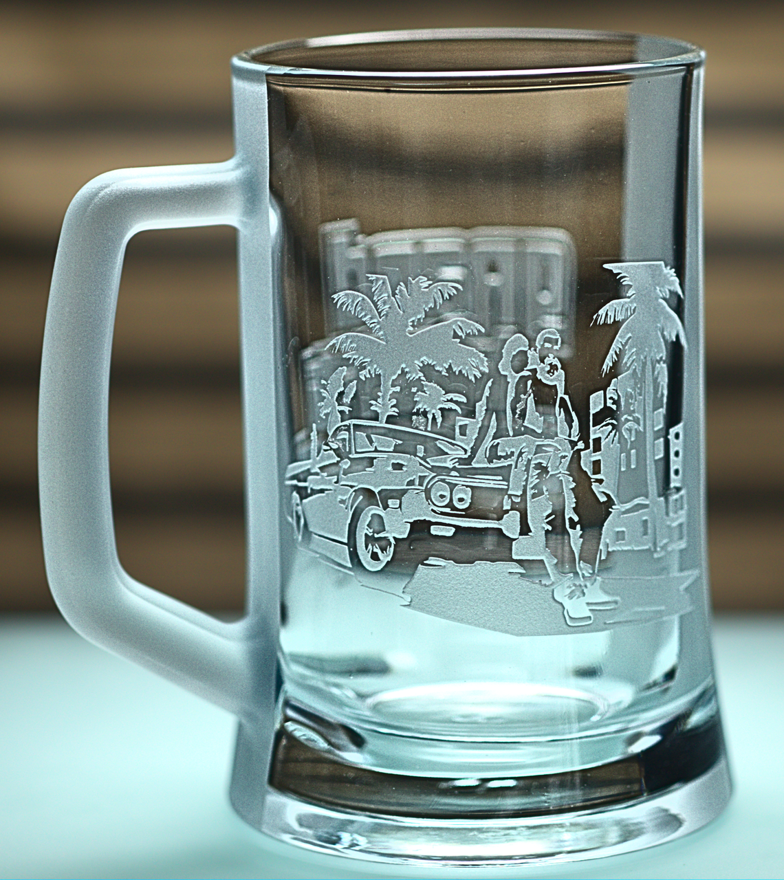Подарочный пивной бокал с ручкой с гравировкой GTA 670 мл (2552512087)