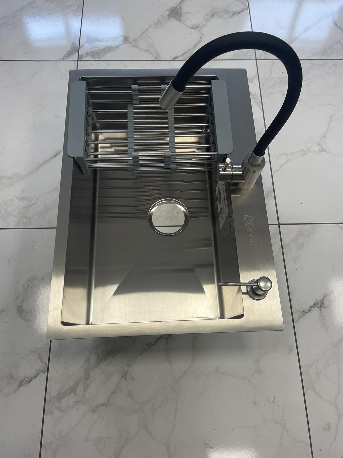 Мийка кухонна Luminex 6045 4в1 3,0/1,0 мм та змішувач для кухні гнучкий Чорний - фото 4