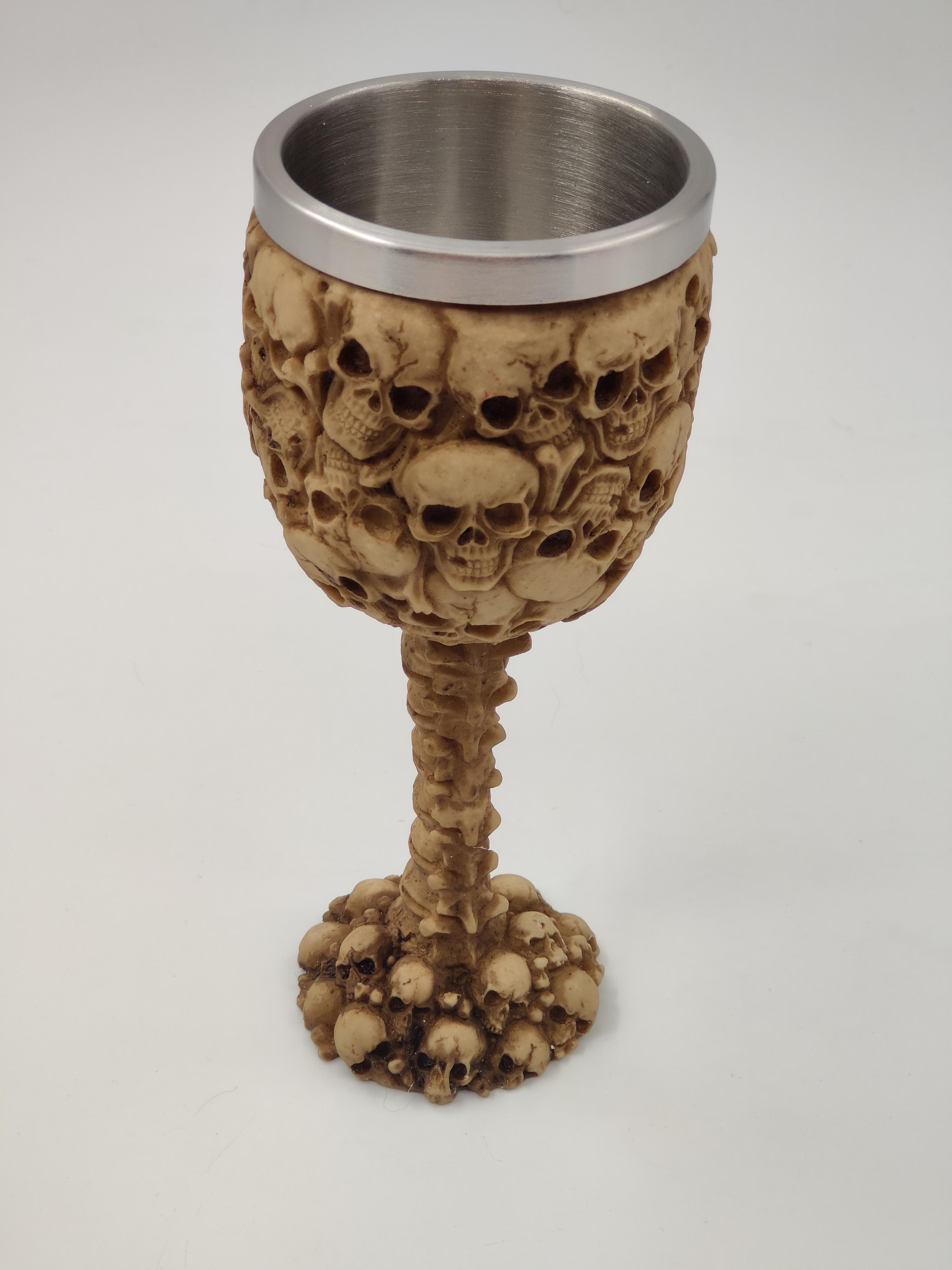 Кубок бокал много черепов 200 мл Кубок бокал много черепов 200 мл