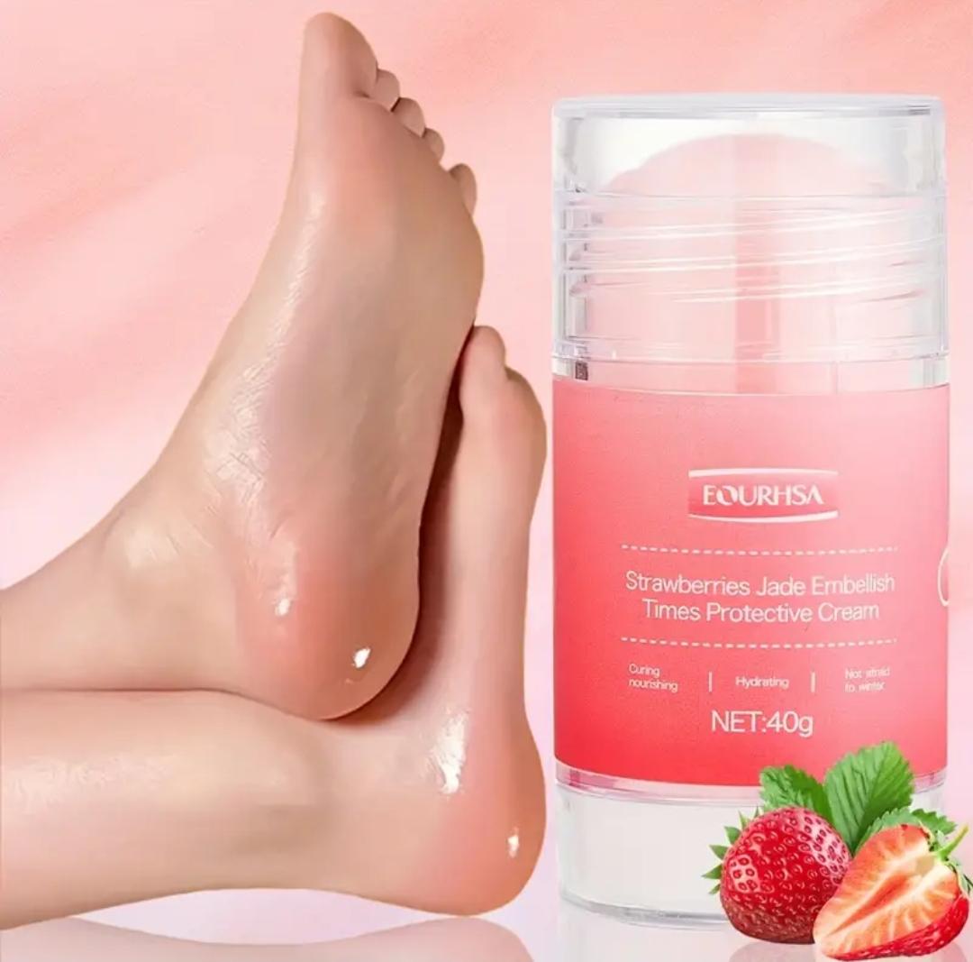 Крем для ног Клубника против треснувших ступеней и пяток 40 мл - фото 2 Крем для ног Клубника против треснувших ступеней и пяток 40 мл - фото 2