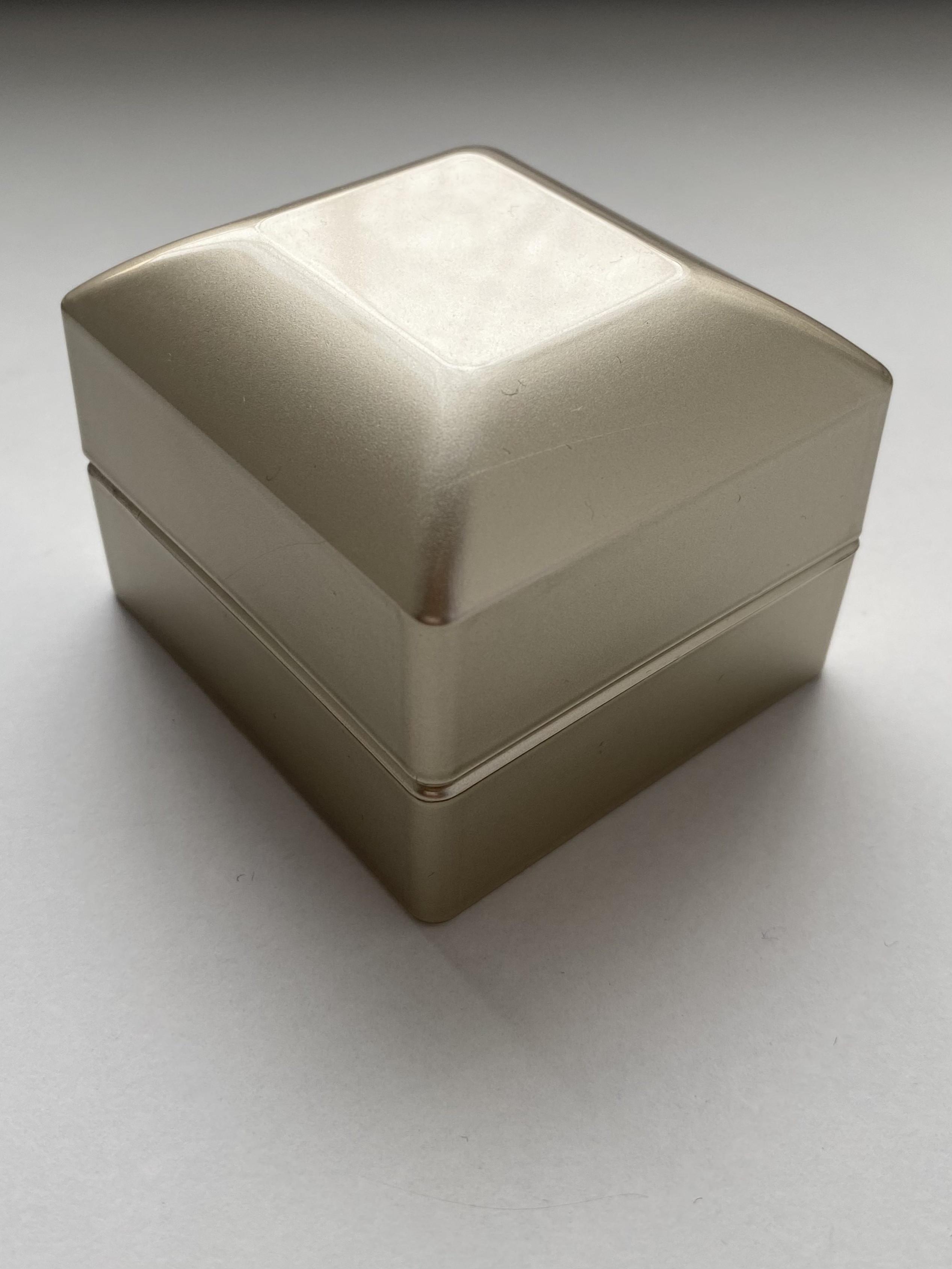 Коробочка для кольца Marry Me с подсветкой (601032) - фото 5 Коробочка для кольца Marry Me с подсветкой (601032) - фото 5