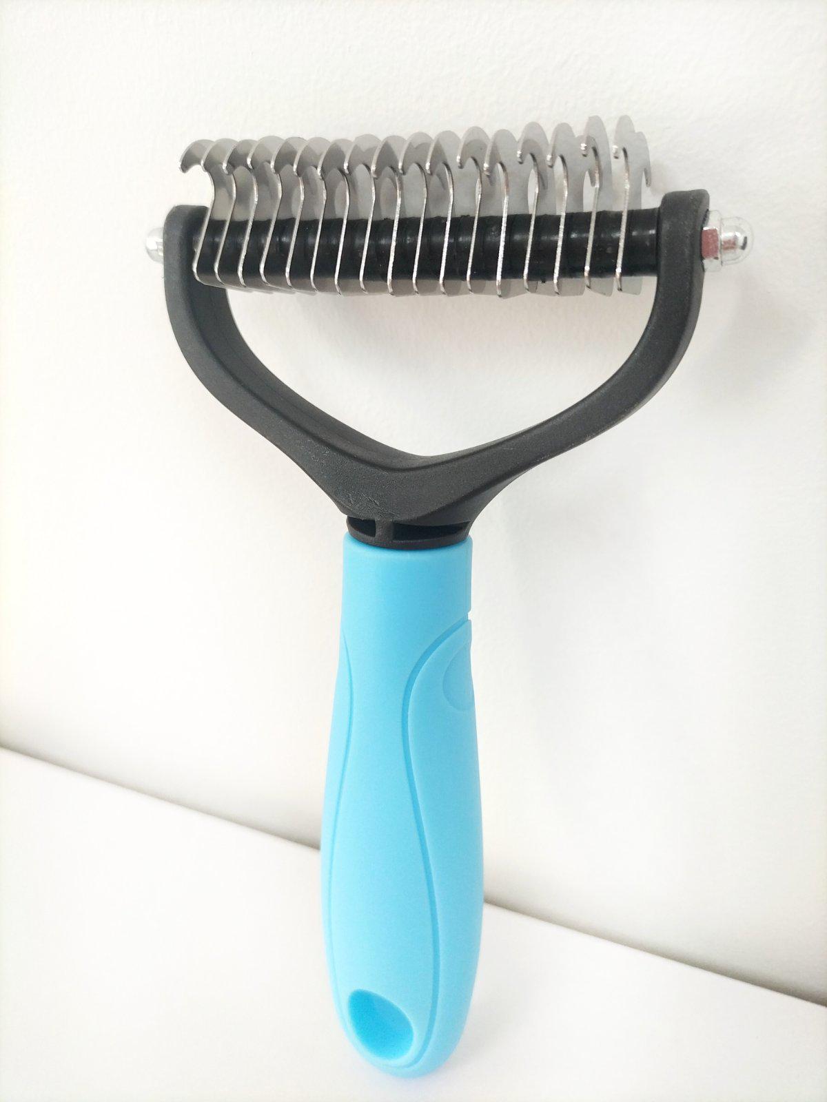 Щетка для вычесывания колтунов и подшерстка для животных двусторонняя (КОВ0101б)