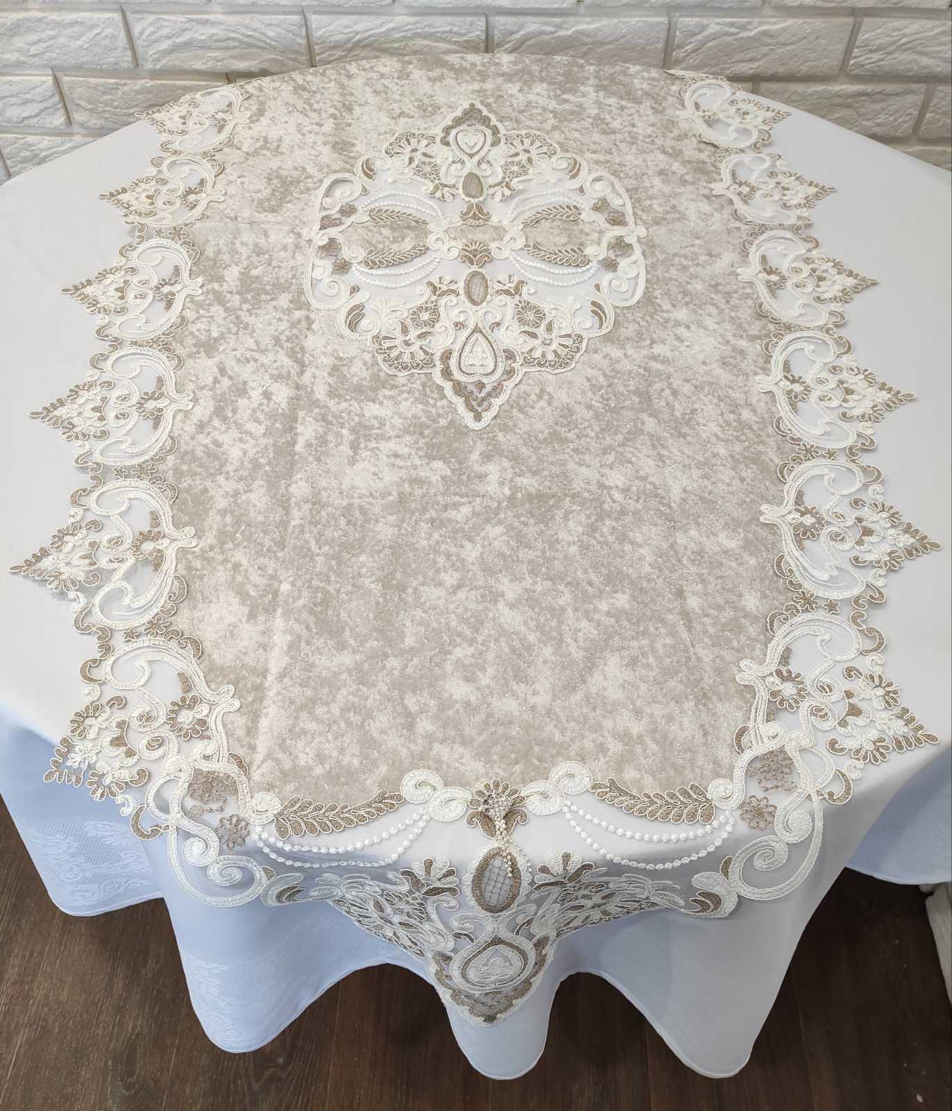 Дорожка велюровая Acme с кружевом 70x160 Melisa Cappicino (CN7578)