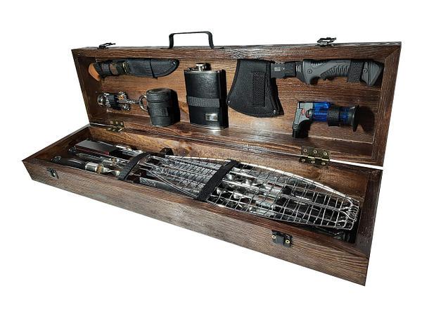 Подарунковий набір Дроворуб шампури з тарілками та приладами у дерев'яному чохлі