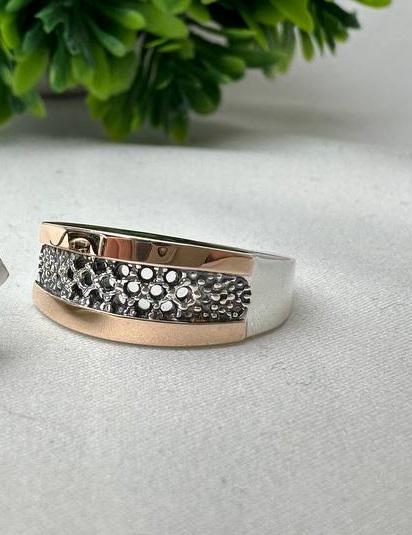 Каблучка зі срібла 925 з золотими напайками 375 проби Соти р. 19 (3004951705)