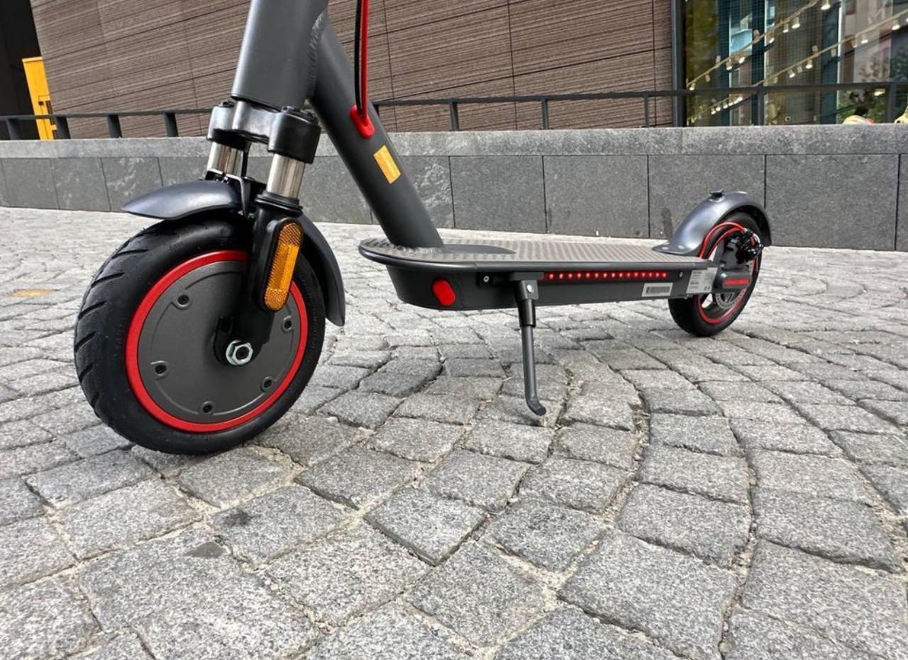 Электросамокат Mi Electric Scooter PRO 4 с передним амортизатором 13 Аг Серый (2694812408) - фото 4 Электросамокат Mi Electric Scooter PRO 4 с передним амортизатором 13 Аг Серый (2694812408) - фото 4