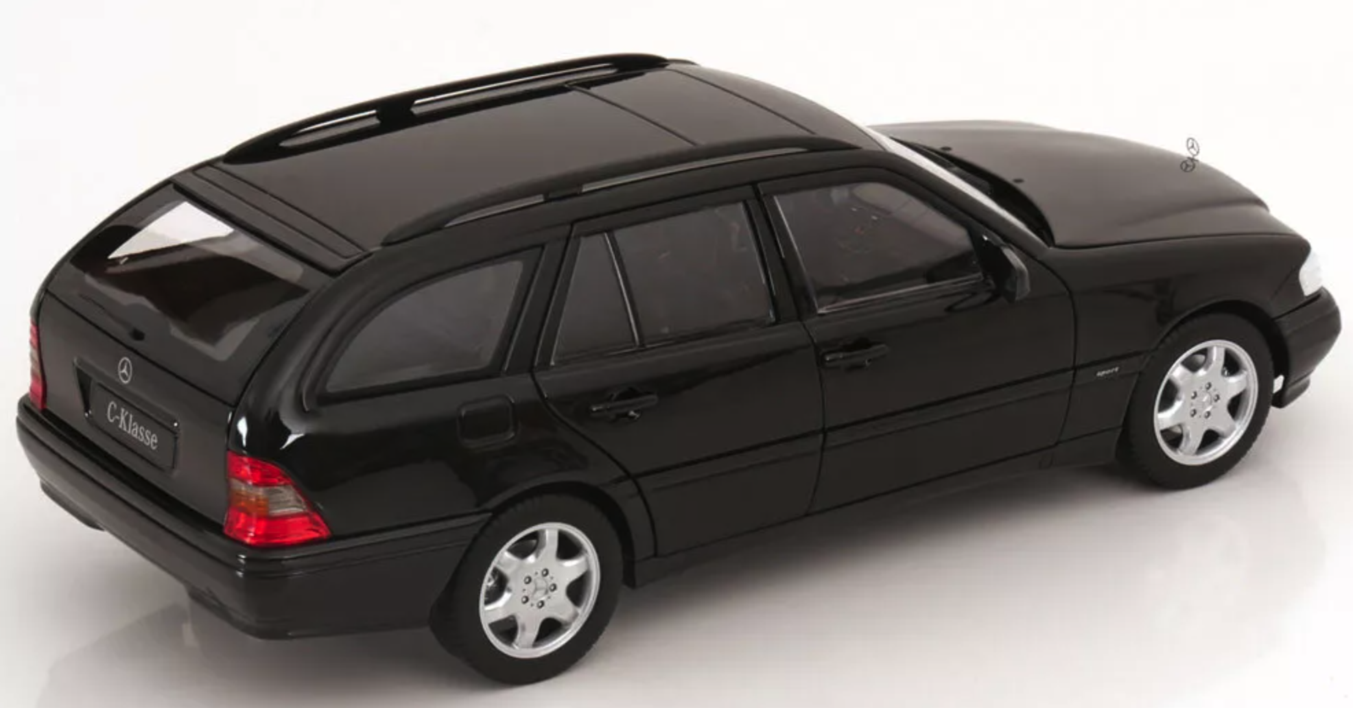 Модель автомобіля Norev Mercedes-Benz C-Class S202 T-Model 1:18 Black Metallic (183387) - фото 2