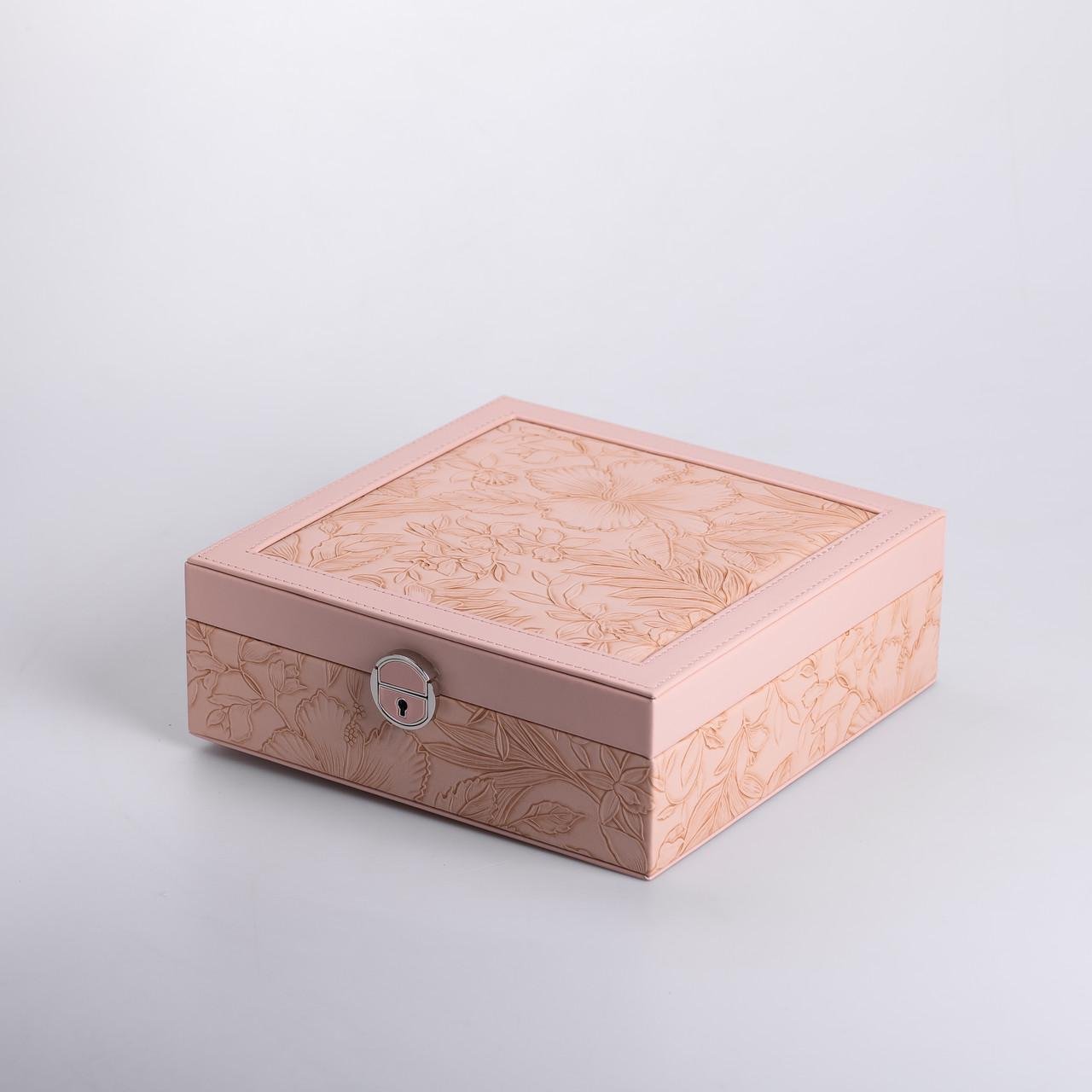 Шкатулка-органайзер для украшений с замком 25х25х8,5 см Розовый (27968903)