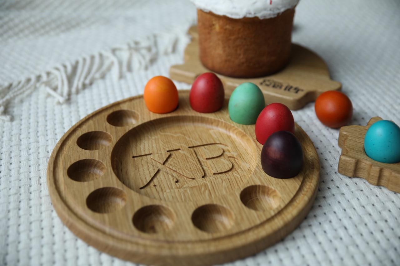 Подставка из дерева ясеня Круг для кулича и 12 крашанок 30х2 см (WDE-10.2)