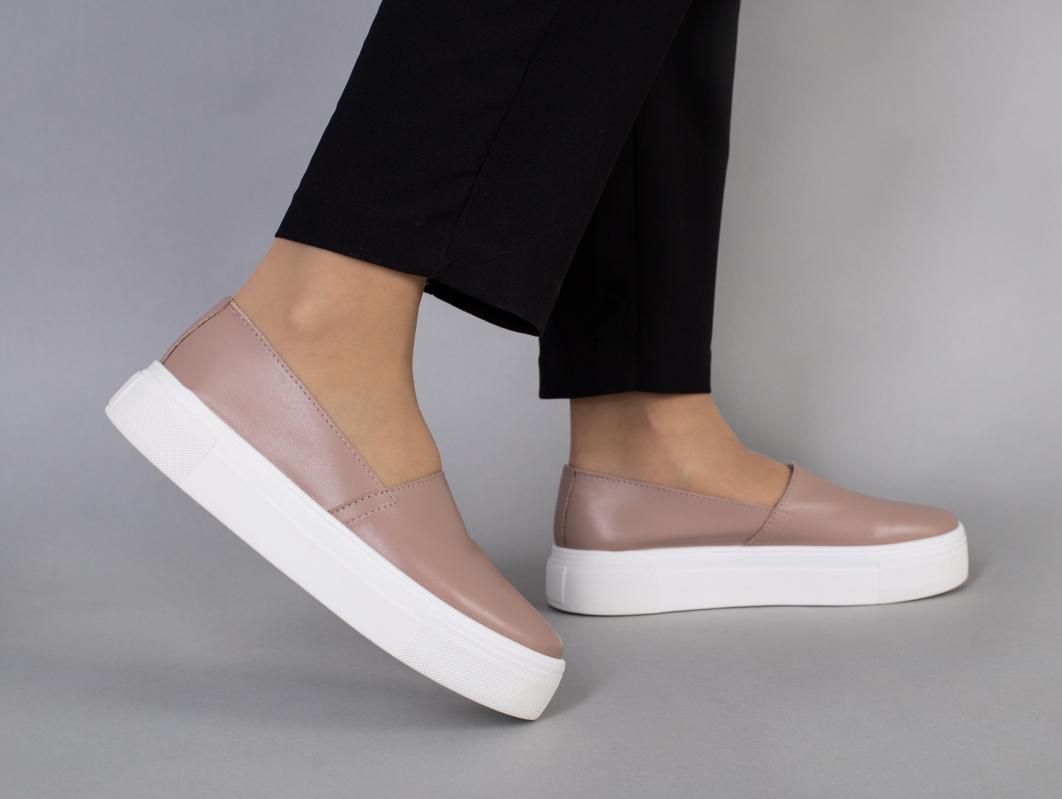 Слипоны женские кожаные р. 36 Бежевый (9907-2/36) - фото 1 Слипоны женские кожаные р. 36 Бежевый (9907-2/36) - фото 1