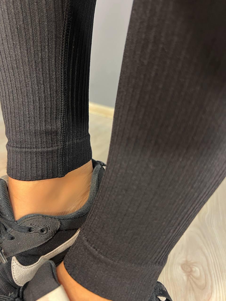 Лосины женские Kenalin 0923 рубчик широкий пояс эффект пуш-ап OS Черный (3228) - фото 4 Лосины женские Kenalin 0923 рубчик широкий пояс эффект пуш-ап OS Черный (3228) - фото 4