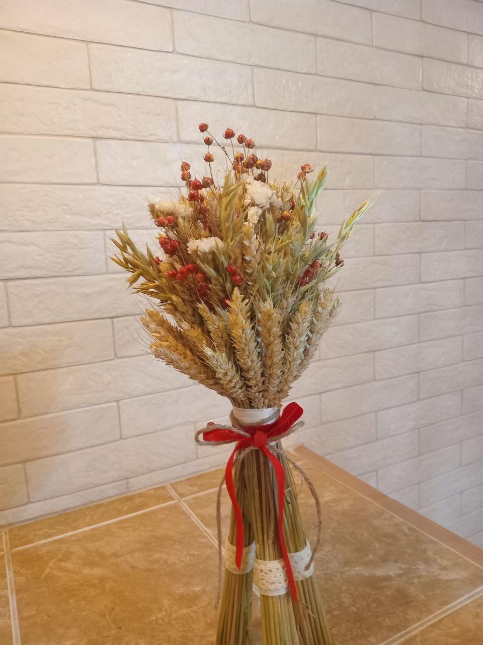 Дидух рождественский из колосья пшеницы/льна и овса на трех ножках 40-45 см с красной лентой (2814660835) - фото 7 Дидух рождественский из колосья пшеницы/льна и овса на трех ножках 40-45 см с красной лентой (2814660835) - фото 7