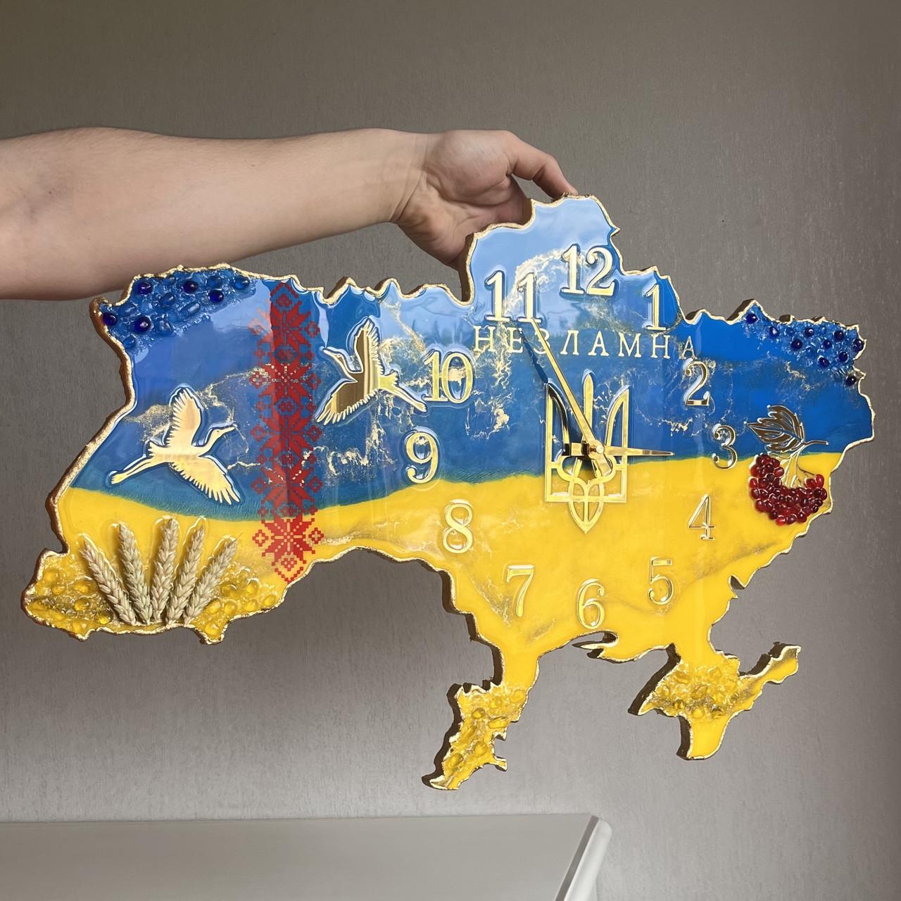 Часы настенные из эпоксидной смолы Карта Украины 90х57 см