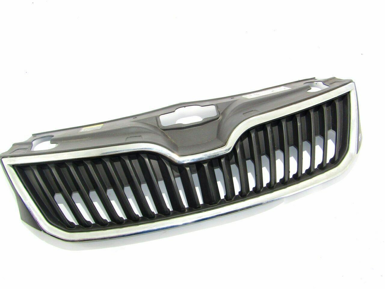 Решетка радиатора AVTM Skoda Rapid 2012 без эмблемы Хром (186416991A)