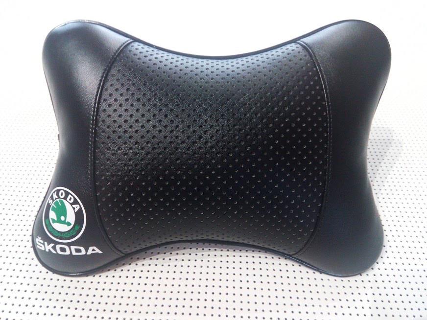 Подушка на подголовник авто Skoda 2 шт. (00324)