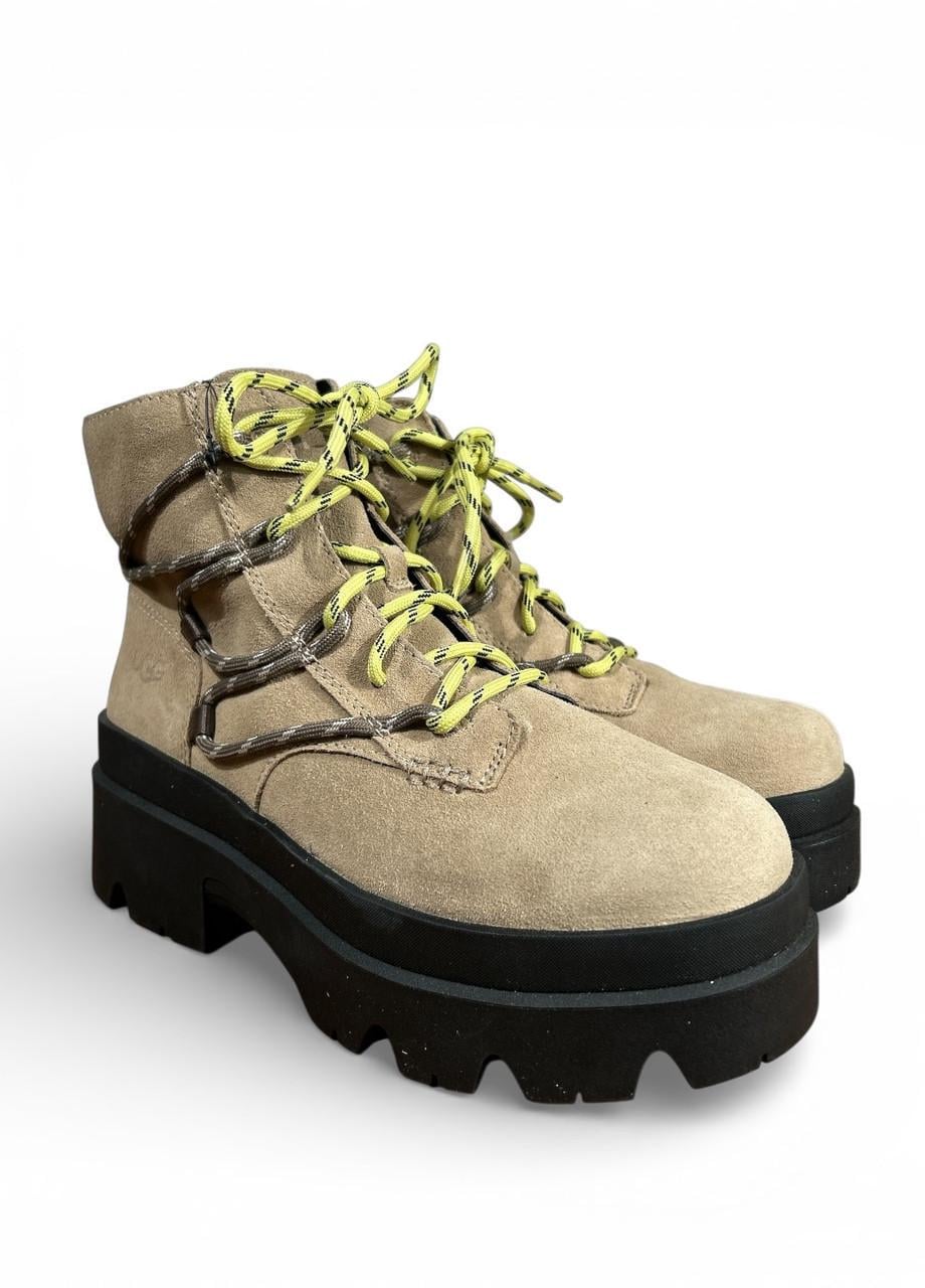 Ботинки UGG Brisbane Lace Up s/n1143841 р. 40,5 US 9,5 26,5 см Бежевый (2899163641)