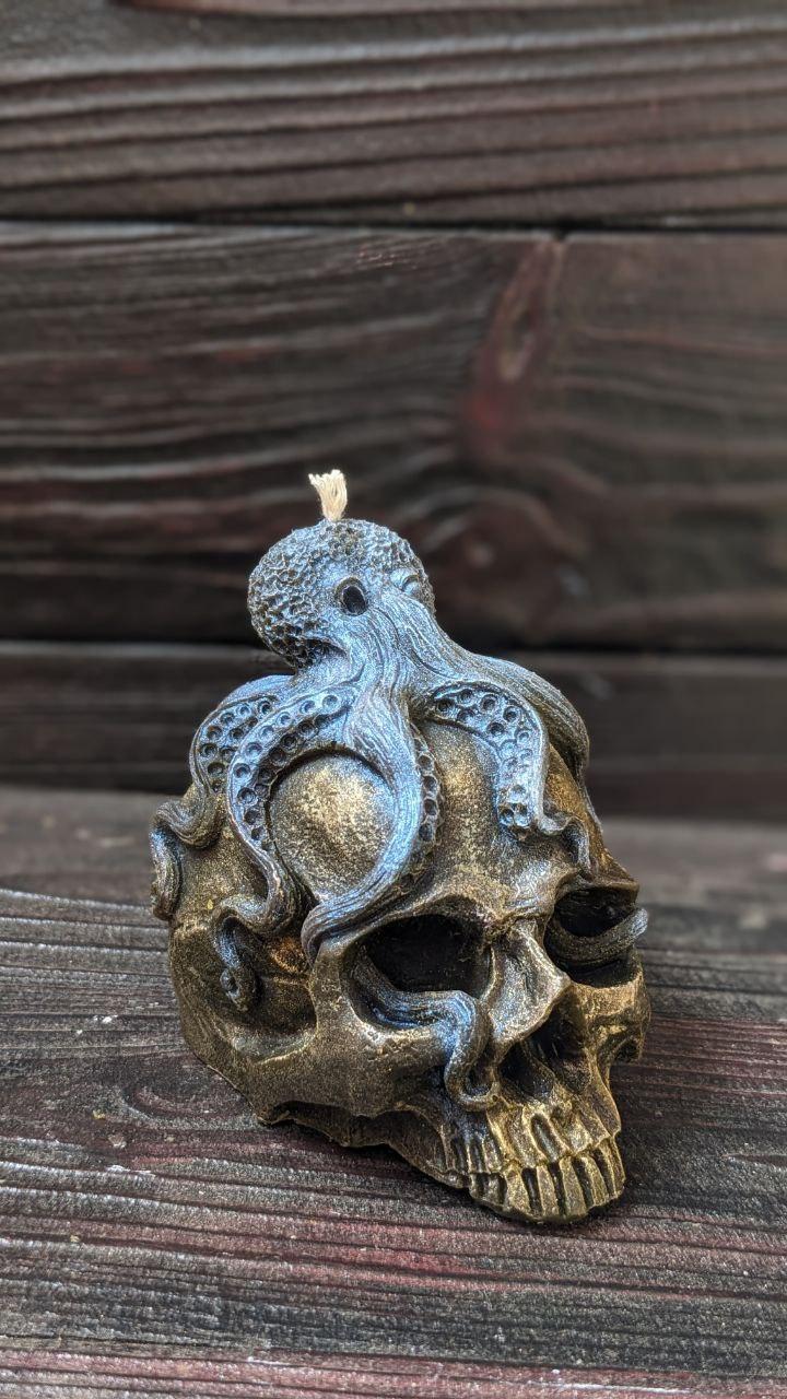 Свічка воскова Череп з восьминогом