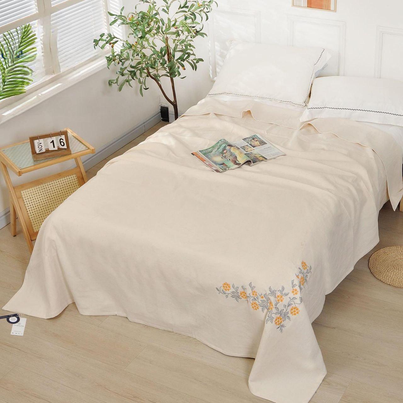 Покрывало хлопково-льняное Colorful Home Желтые цветы с вышитым уголком 200x230 см Кремовый (2404)