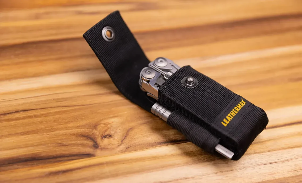 Чехол Leatherman Large 4.75 нейлон с кармашками-резинками Черный (4007594) - фото 8 Чехол Leatherman Large 4.75 нейлон с кармашками-резинками Черный (4007594) - фото 8