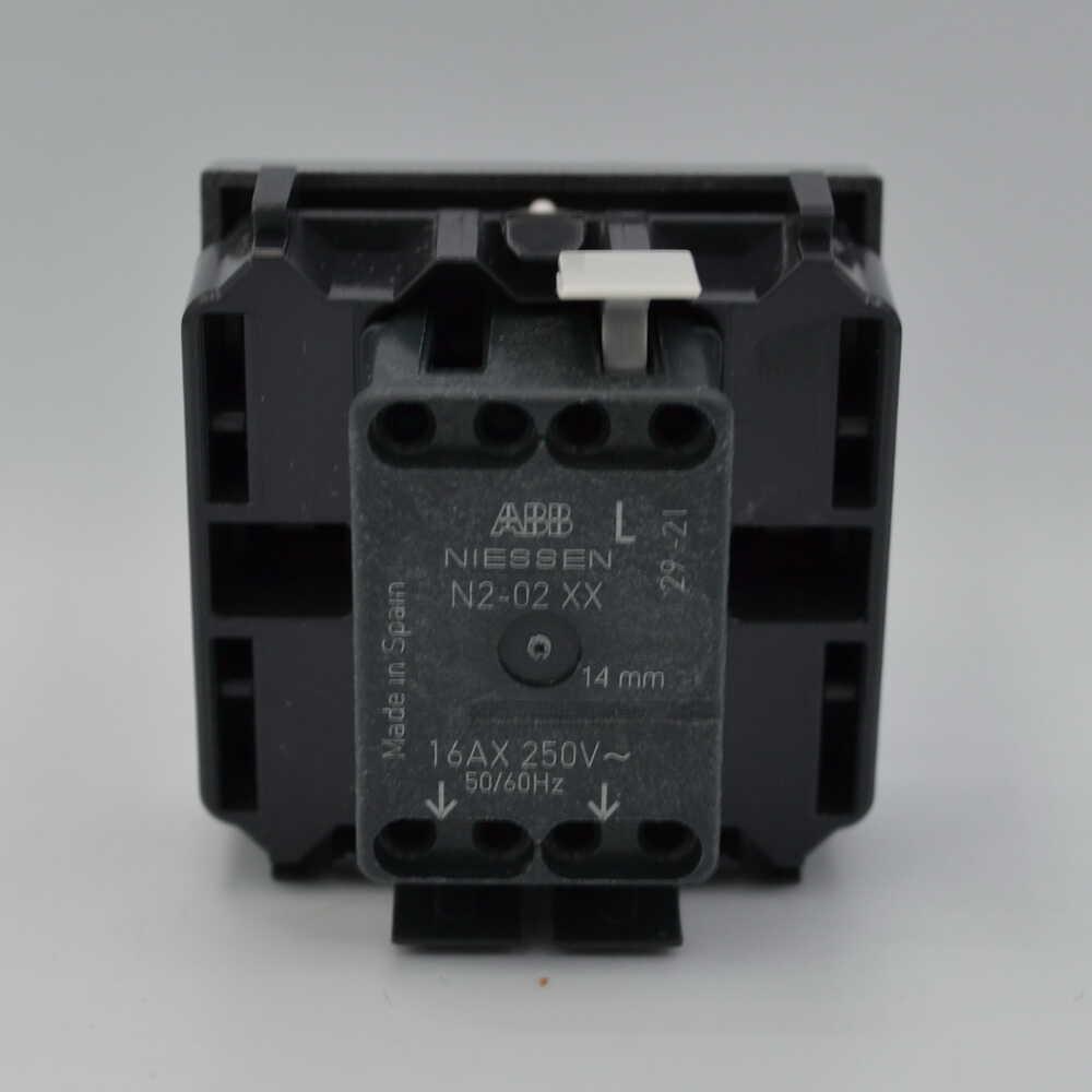 Выключатель одноклавишный Zenit проходной Серебряный (2CLA220200N1301) - фото 4 Выключатель одноклавишный Zenit проходной Серебряный (2CLA220200N1301) - фото 4