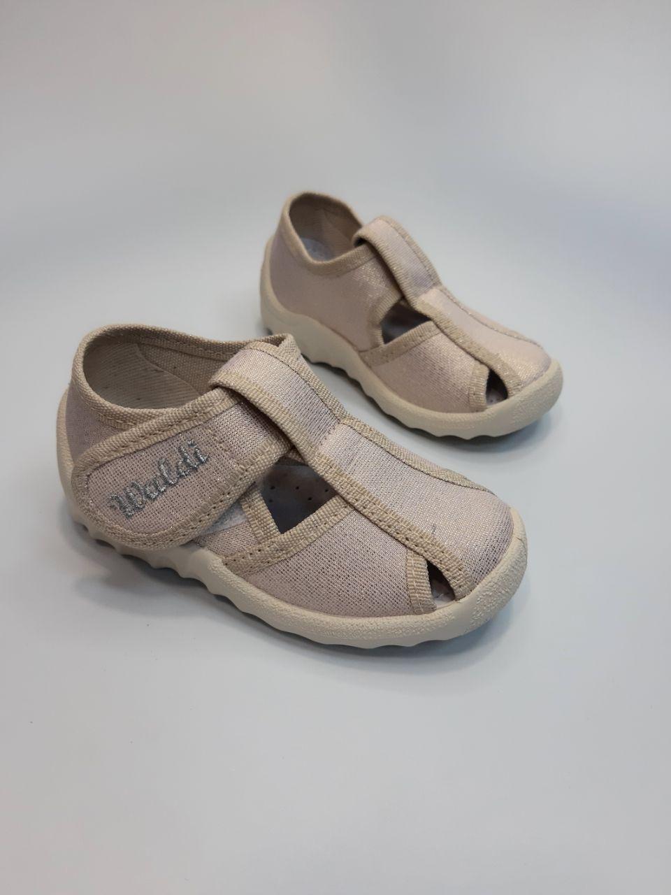 Тапочки Waldi текстильные для девочки р. 22 14 см Золотой (271-909) Тапочки Waldi текстильные для девочки р. 22 14 см Золотой (271-909)