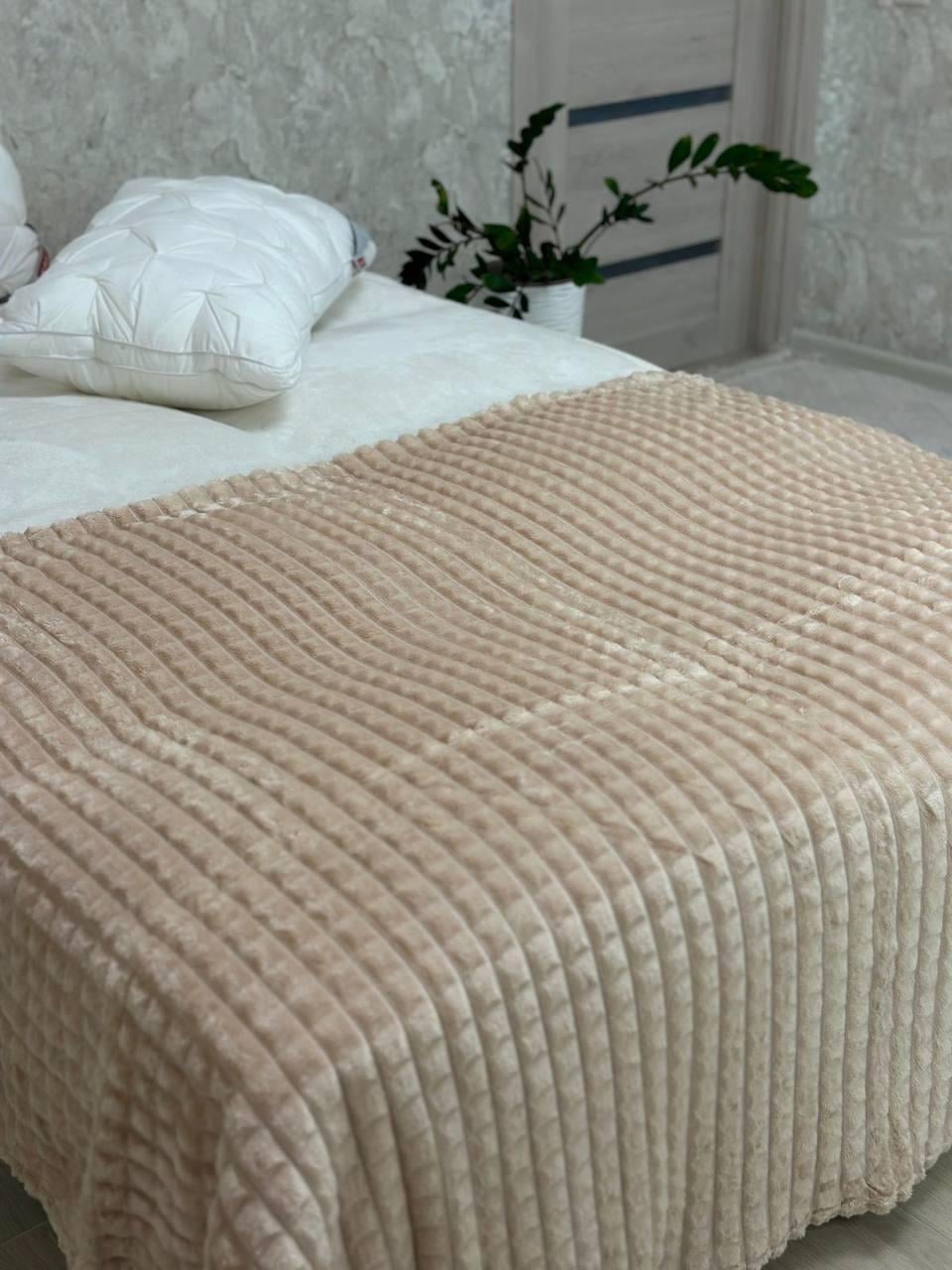 Плед полуторный плюшевый 150х200 см Бежевый (Д-plkrok-001)