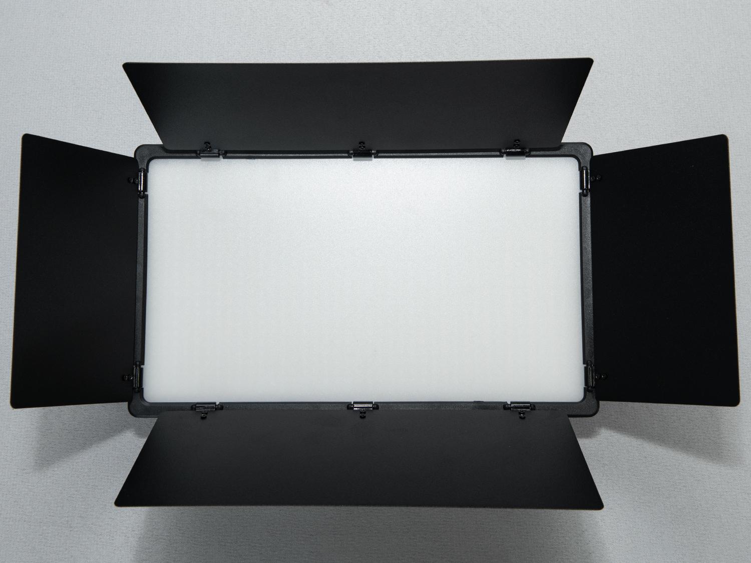 Прожектор для видеосъемки с пультом направленный свет 42 Вт (SL-LED-800) - фото 2 Прожектор для видеосъемки с пультом направленный свет 42 Вт (SL-LED-800) - фото 2