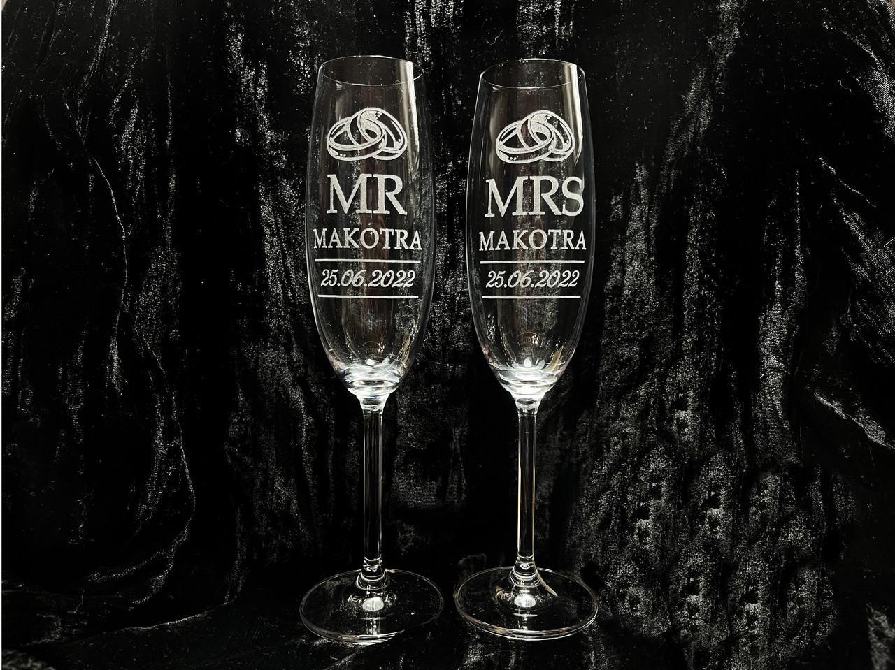 Бокалы для шампанского Bohemia с гравировкой "Mr/Mrs" с персонализацией (1156) - фото 2 Бокалы для шампанского Bohemia с гравировкой "Mr/Mrs" с персонализацией (1156) - фото 2