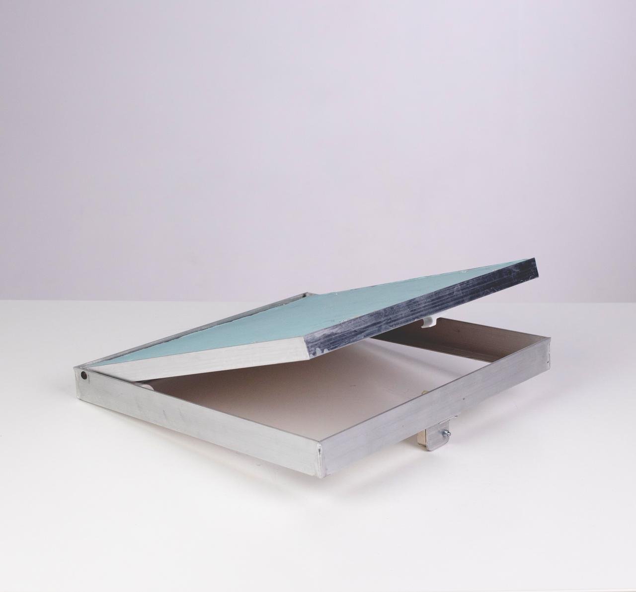 Люк ревизионный под покраску монтаж в профиль 30х30 см (27917328) - фото 4