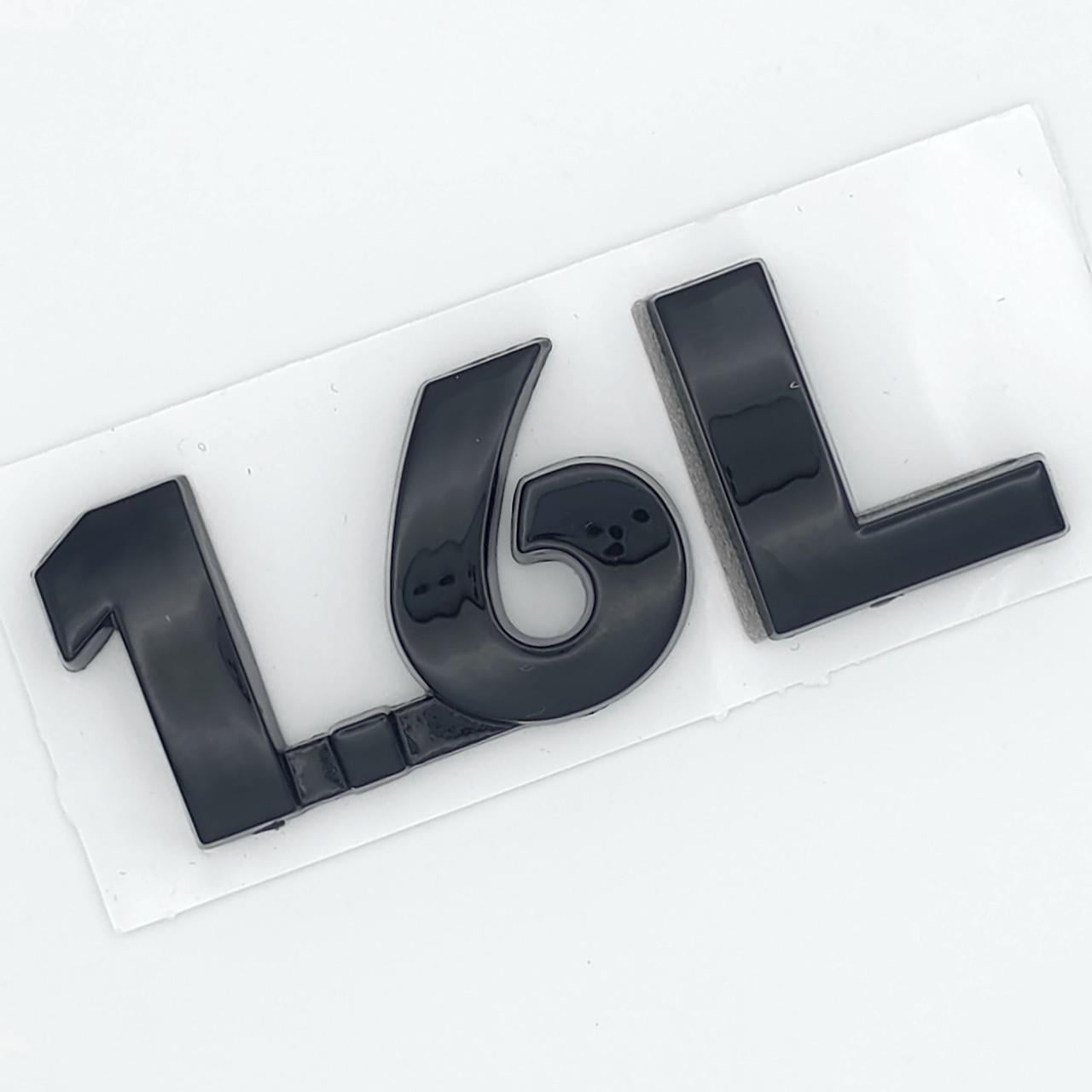 Эмблема надпись 1,6L Chevrolet 5,7х2,7 см ABS Черный глянцевый (3037081010)