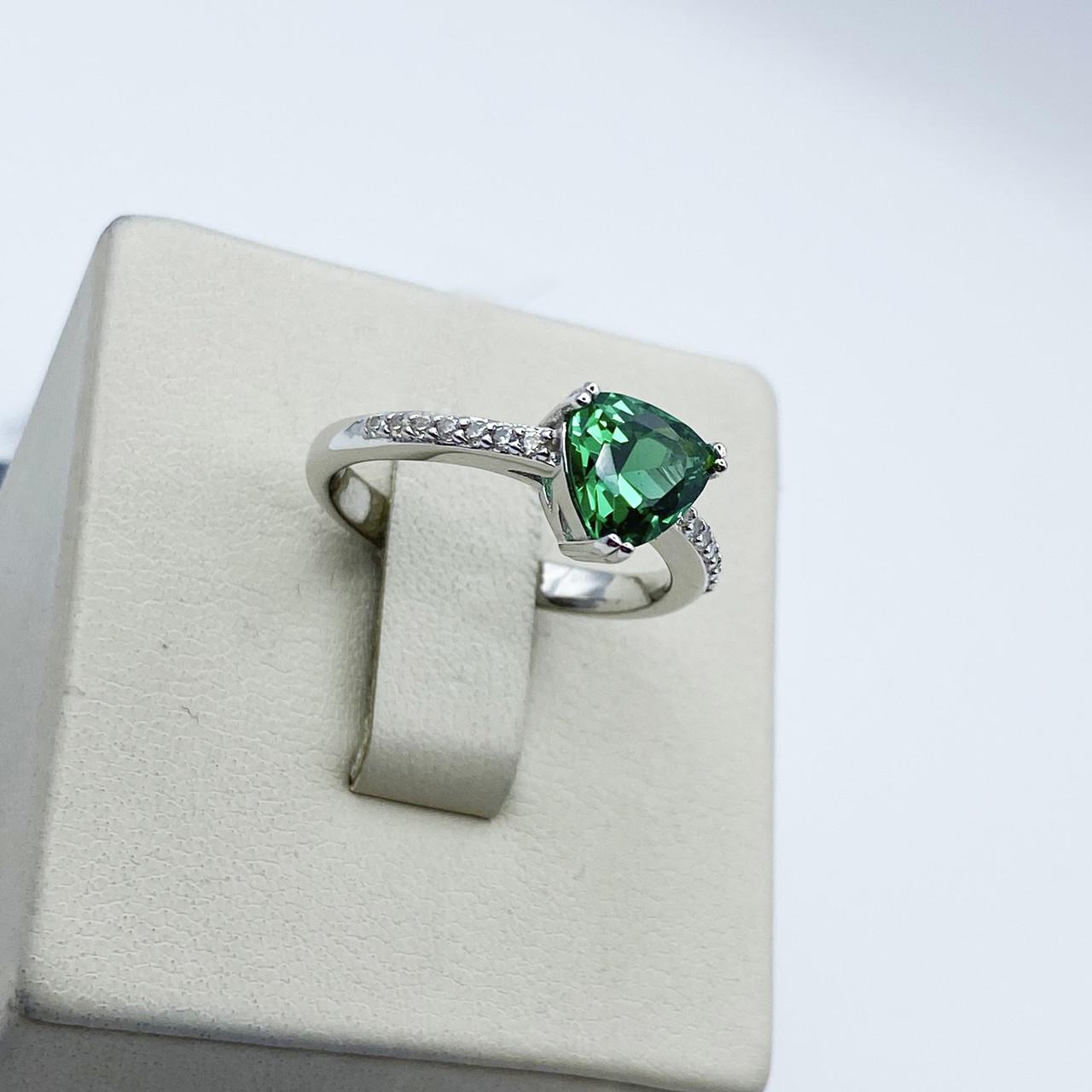 Кольцо серебряное с nano изумрудом р. 17 2,77 г (2030048306)