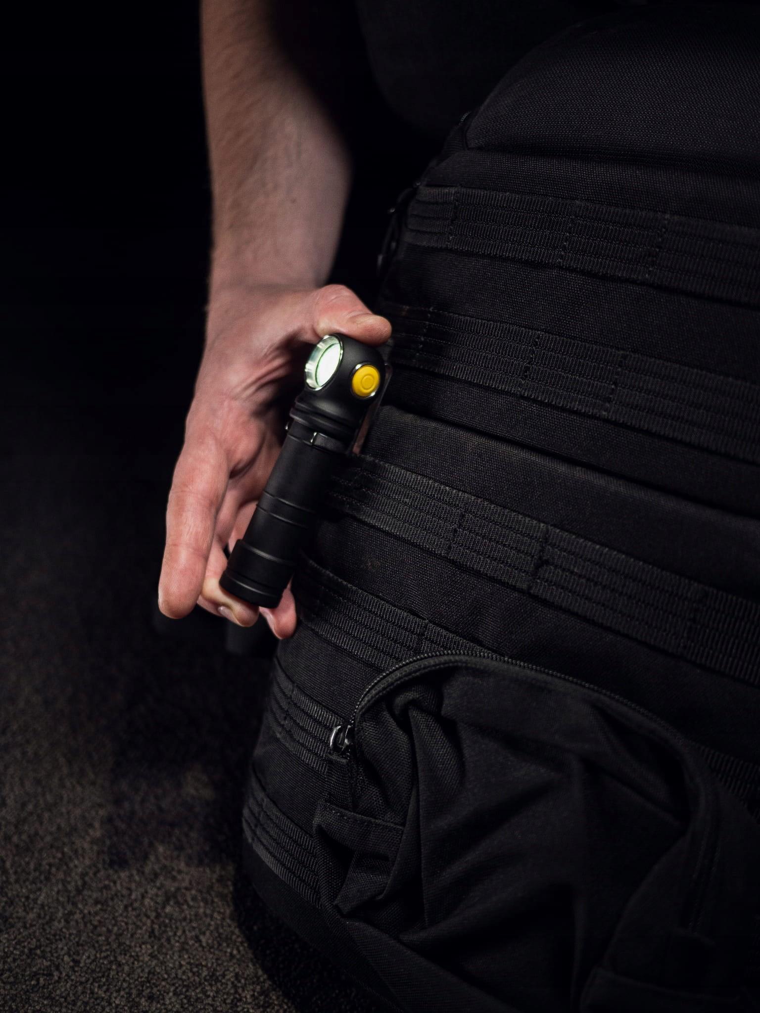 Мультифонарь Armytek Wizard C2 Pro v4 Magnet USB+ABM01+18650 XHP50.2 White - фото 11