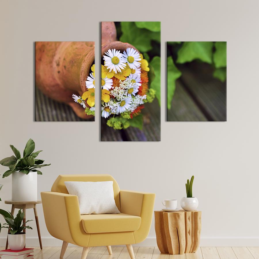 Картина на холсте триптих Лютики и ромашки в кувшине 141x90 см (786-32)